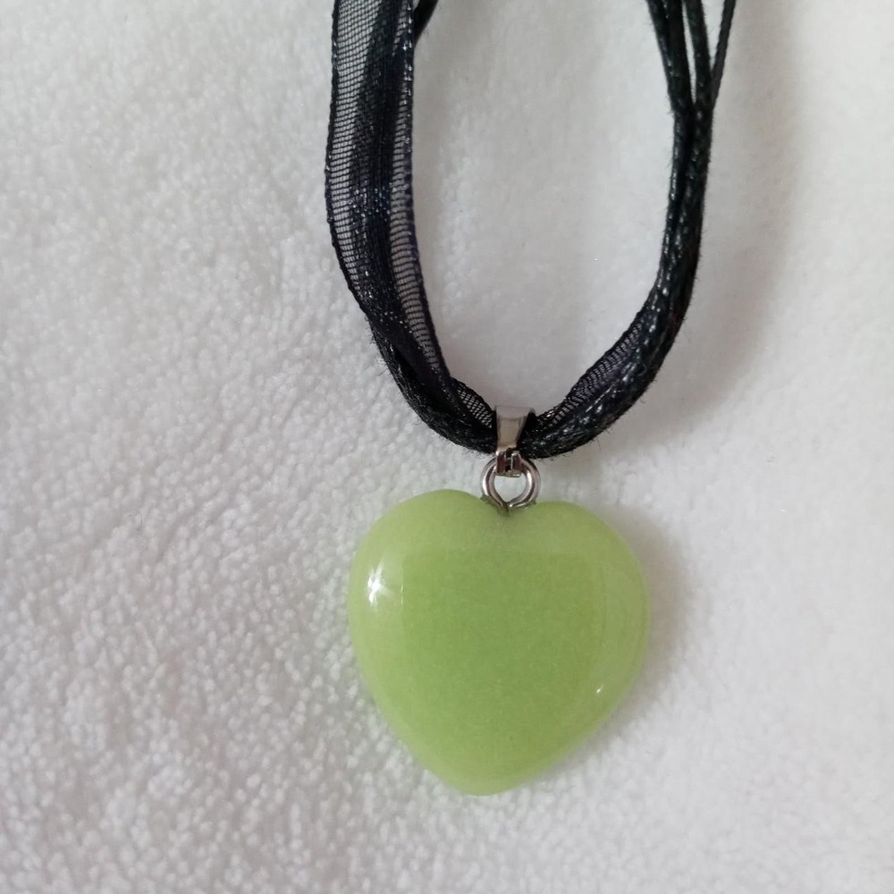 20mm small green stone heart